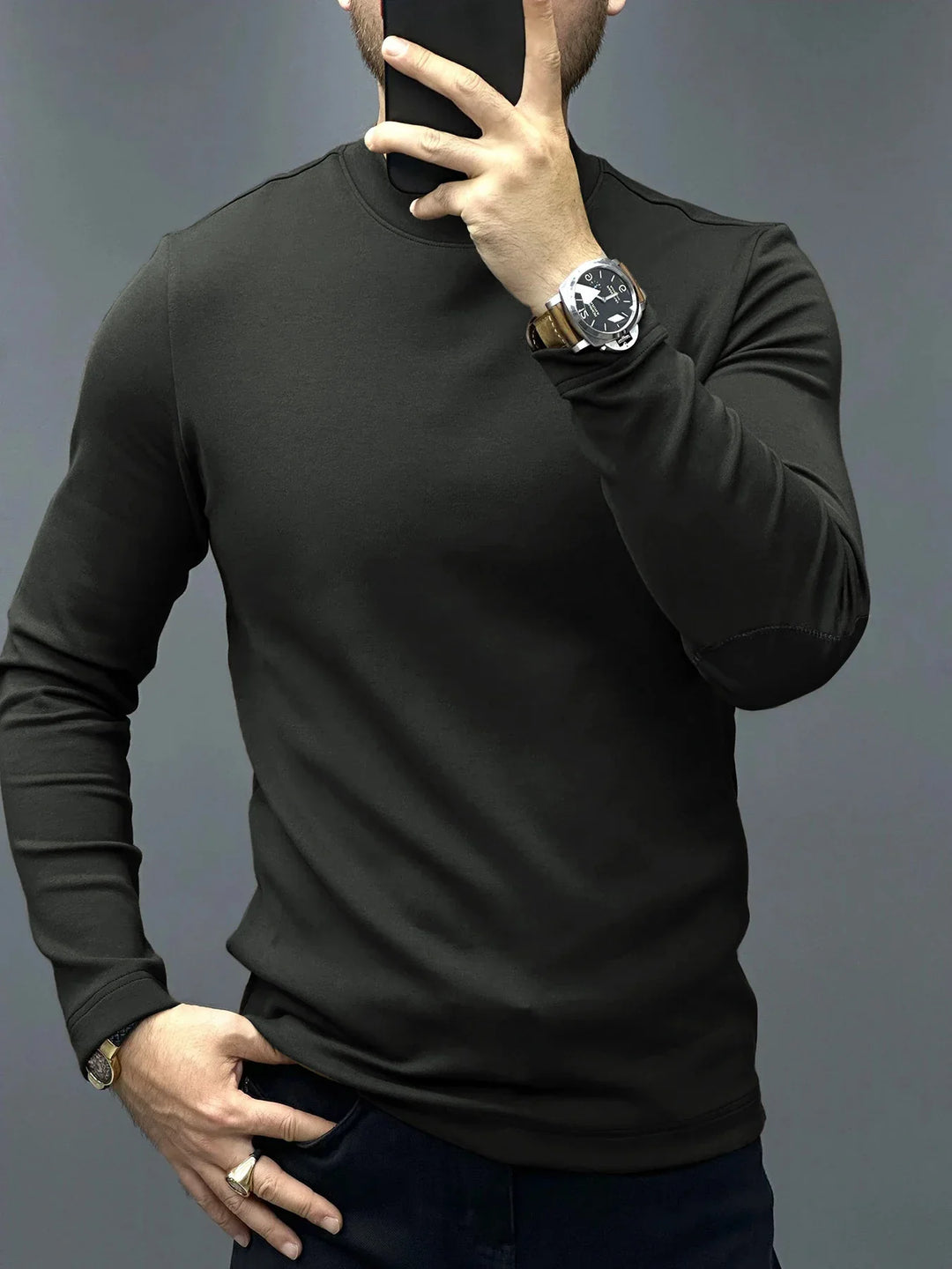 Emanuel - Tight Long-Sleeve Sweater